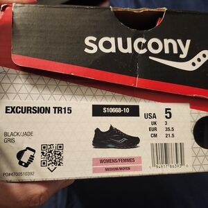 Saucony Excursion TR15 Black Jade Athletic Shoes